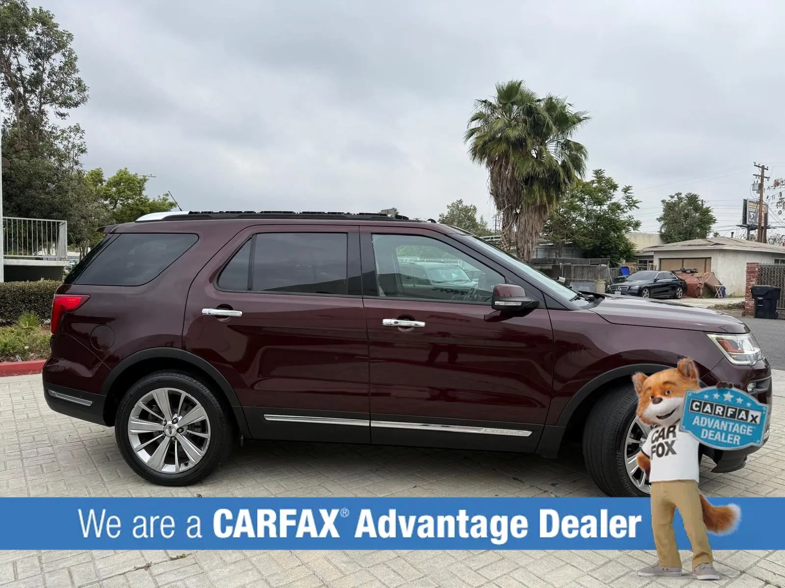 Used 2018 Ford Explorer Limited w/ Equipment Group 301A FWD image 3