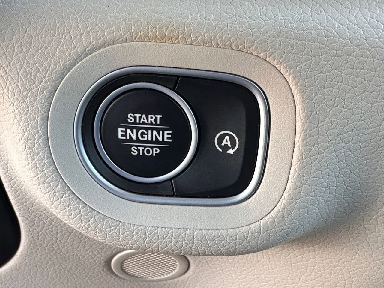 Used 2024 Mercedes-Benz GLE 350 4MATIC image 32