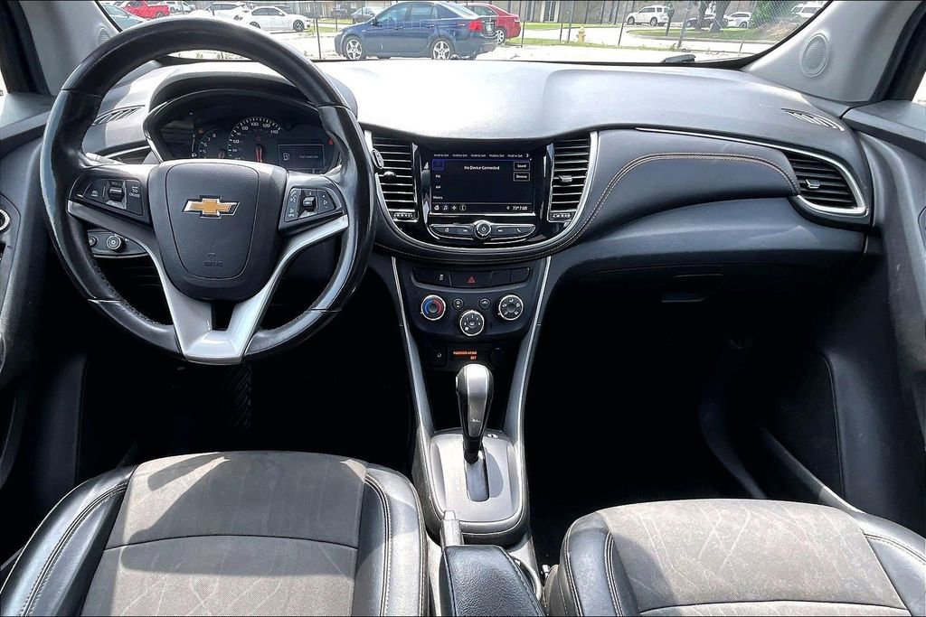 Used 2020 Chevrolet Trax LT w/ LT Convenience Package FWD image 19