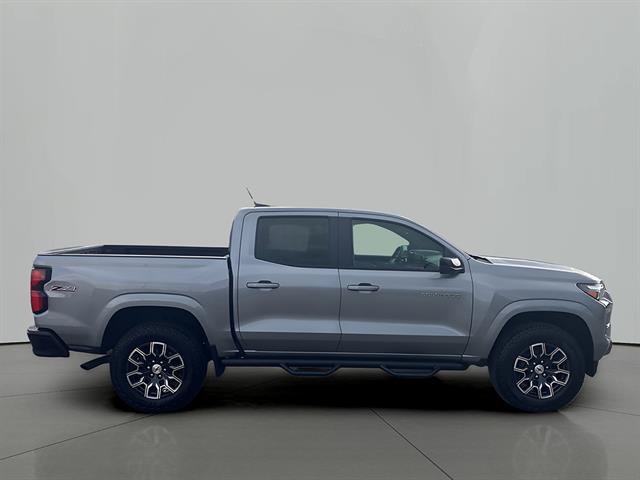 Used 2024 Chevrolet Colorado Z71 w/ Z71 Convenience Package 2 AWD/4WD image 6