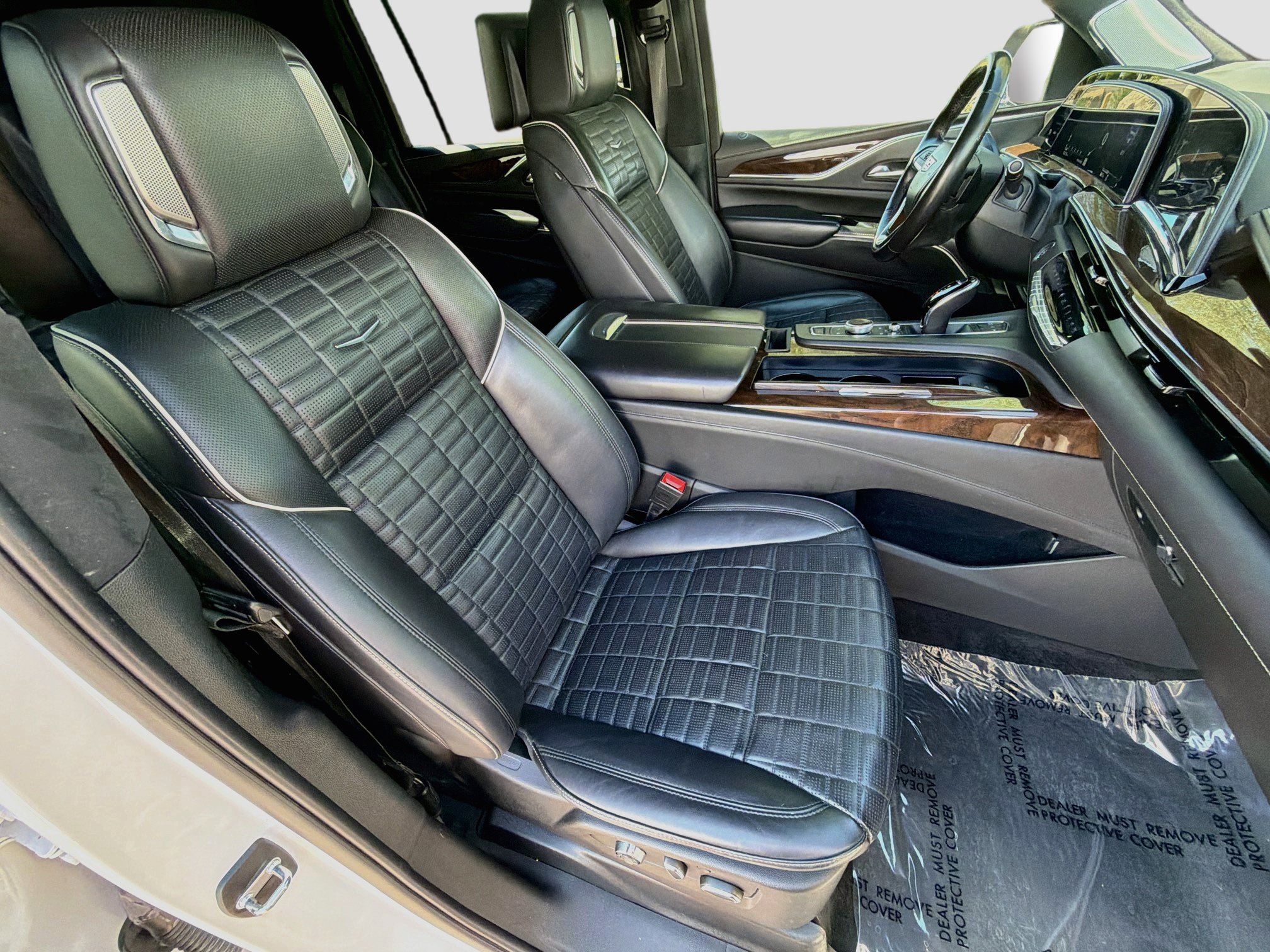 Used 2022 Cadillac Escalade ESV Sport Platinum w/ Heavy-Duty Trailer Package AWD/4WD image 32