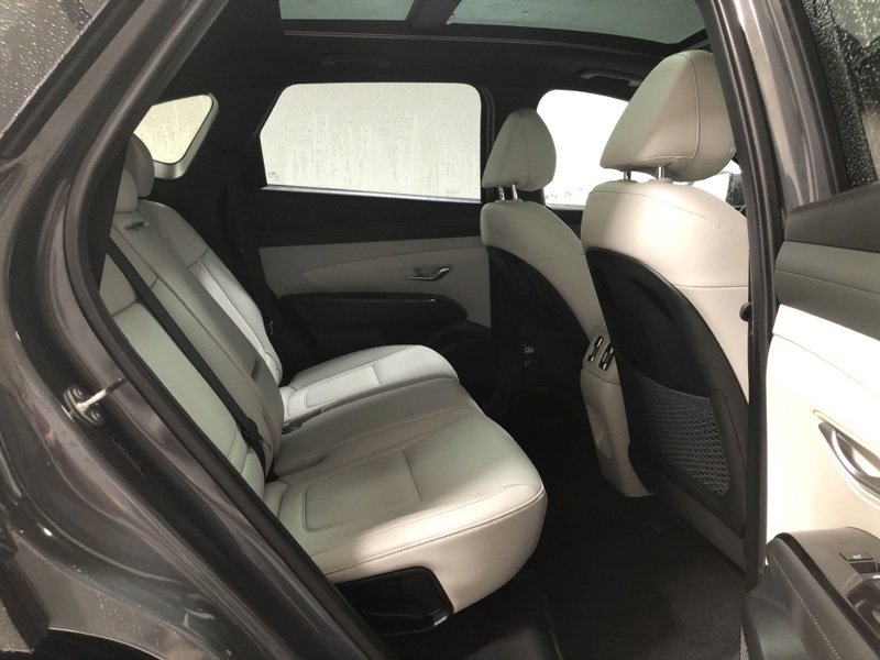Used 2025 Hyundai Tucson Limited image 11