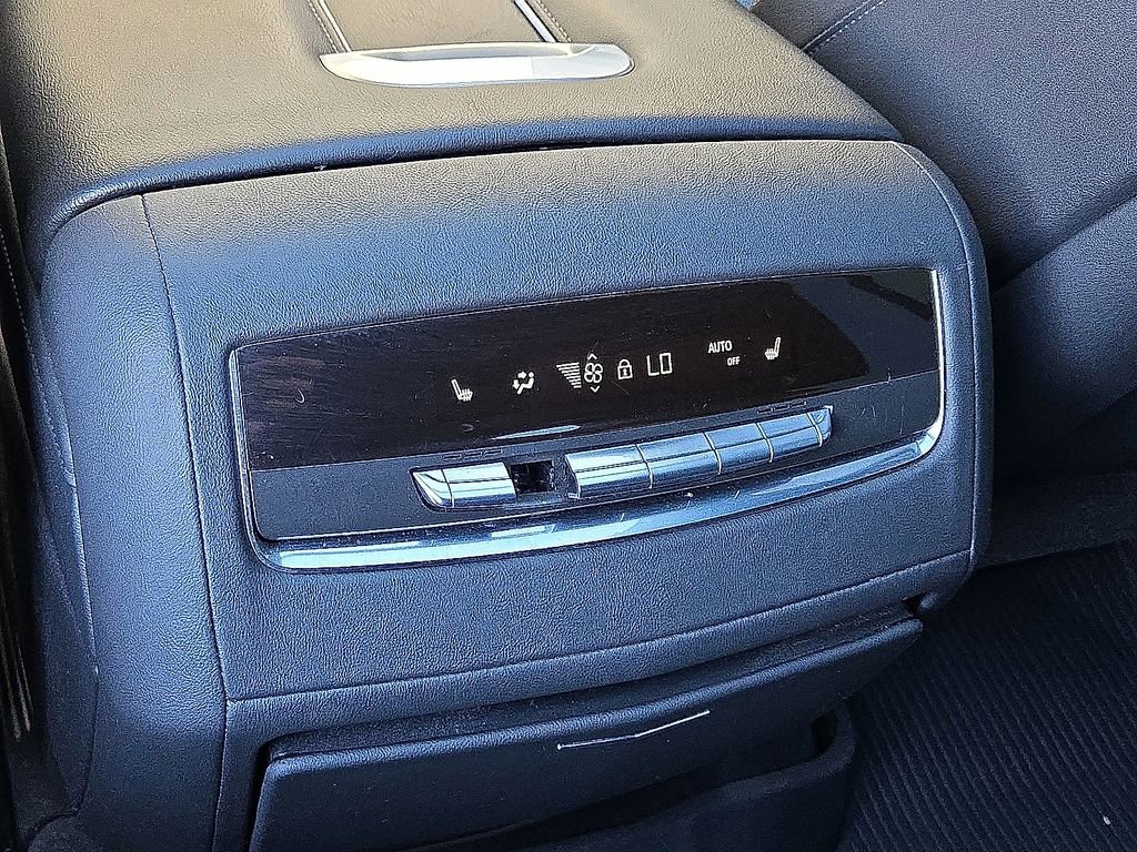 Used 2021 Cadillac Escalade Sport w/ Driver Assist Tech Package image 16