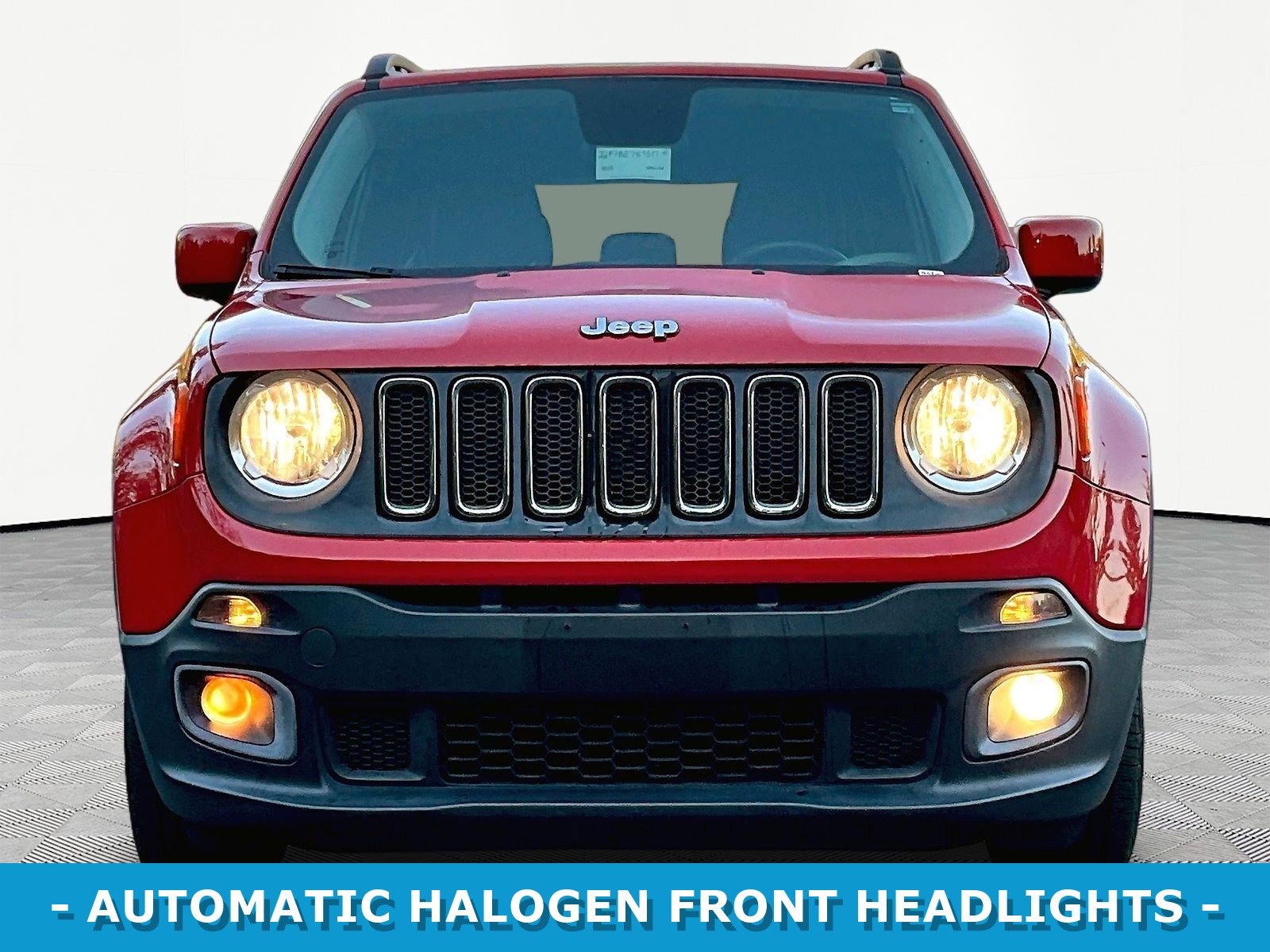 Used 2015 Jeep Renegade Latitude FWD image 2