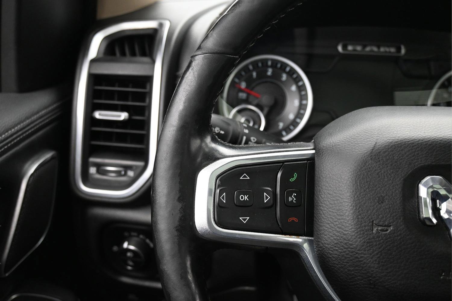 Used 2019 RAM 1500 Laramie image 25