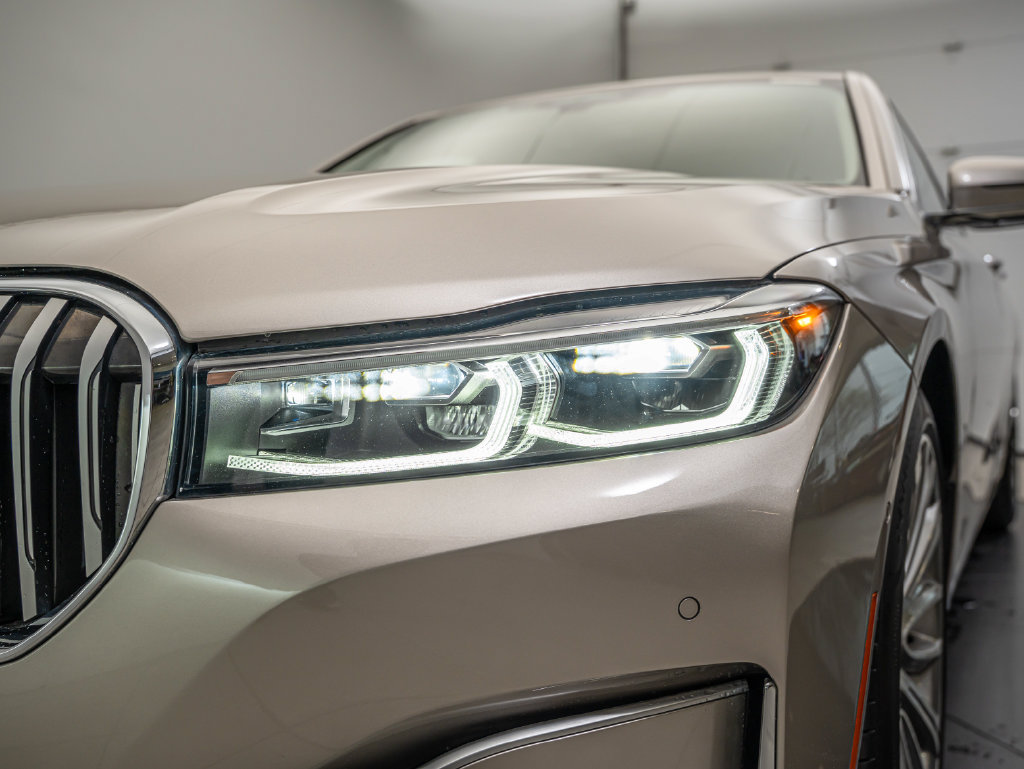 Used 2022 BMW 750i xDrive AWD/4WD image 12