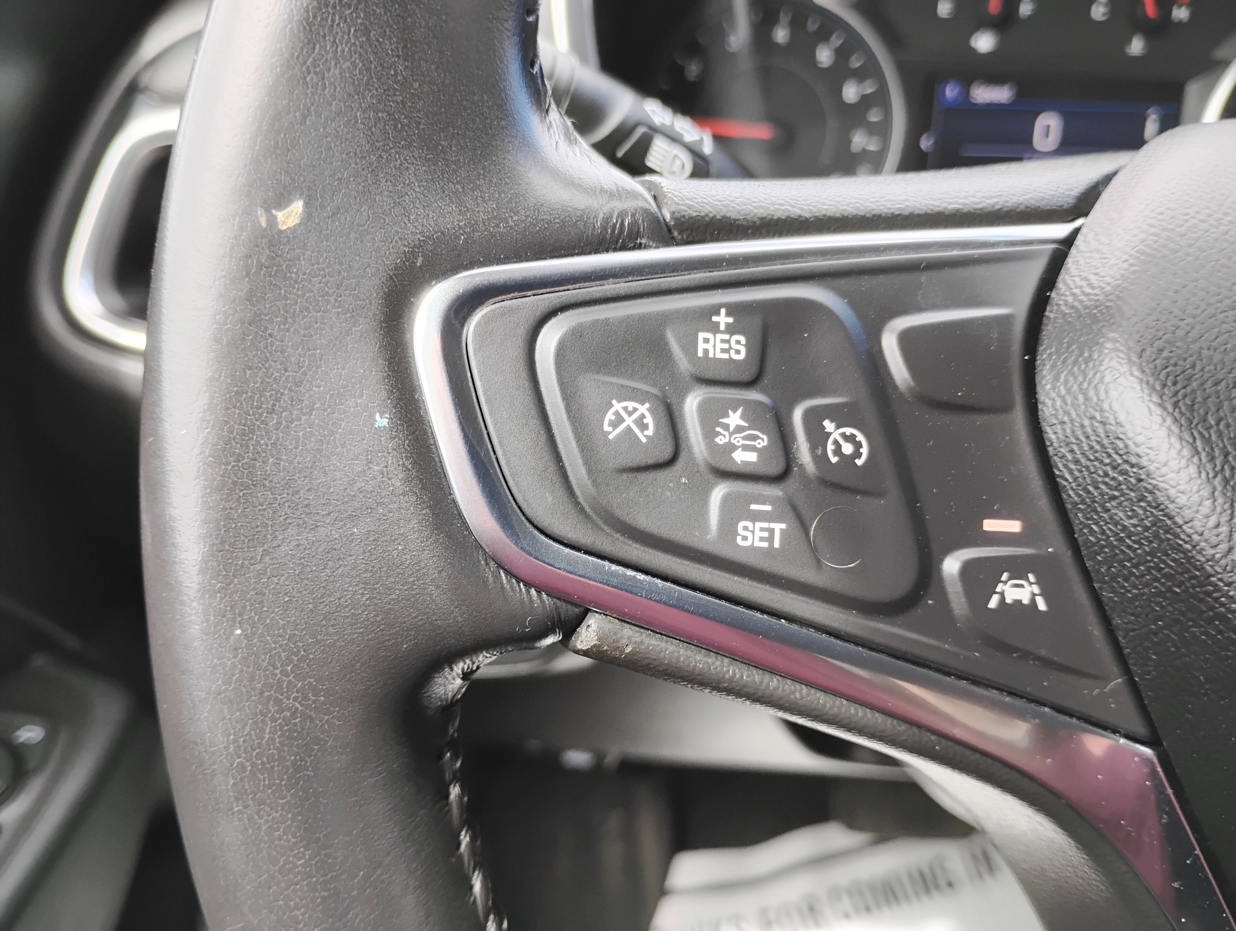 Used 2021 Chevrolet Equinox LT FWD image 10