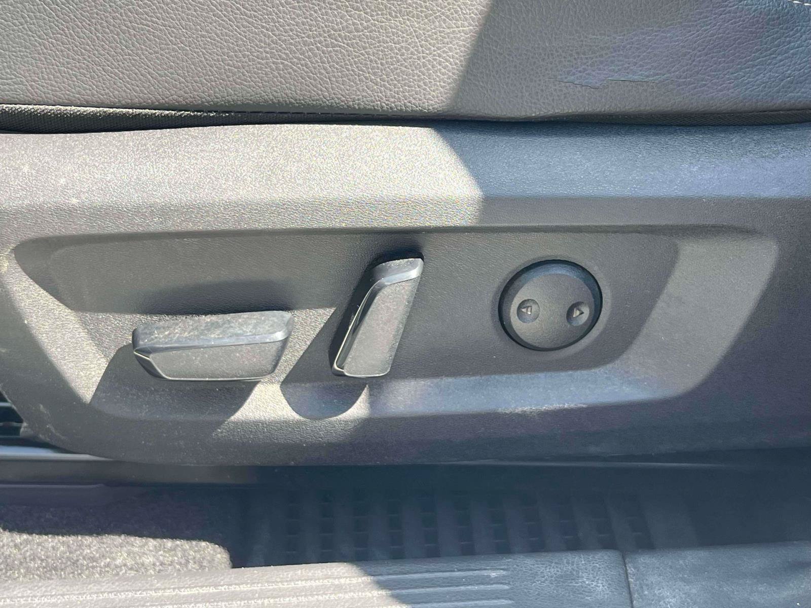 Used 2023 Nissan Rogue SL AWD/4WD image 9