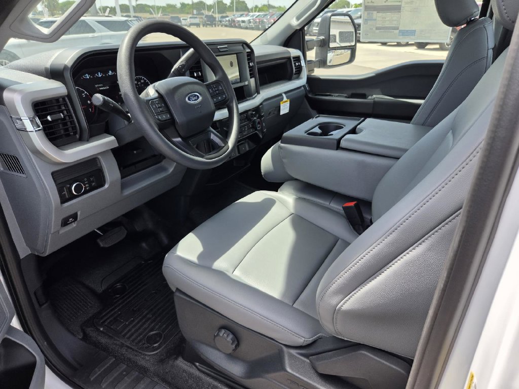 New 2026 Ford F250 XL RWD image 3