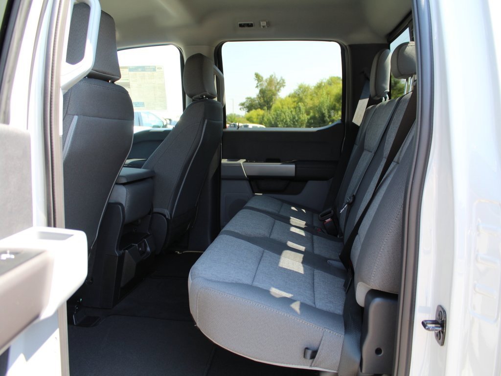 New 2026 Ford F250 4x4 Crew Cab Super Duty image 4