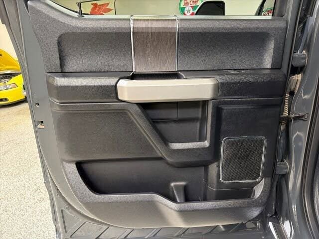 Used 2021 Ford F250 Lariat w/ Lariat Ultimate Package AWD/4WD image 28