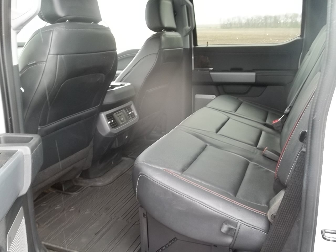 Used 2024 Ford F350 Lariat w/ FX4 Off-Road Package AWD/4WD image 16