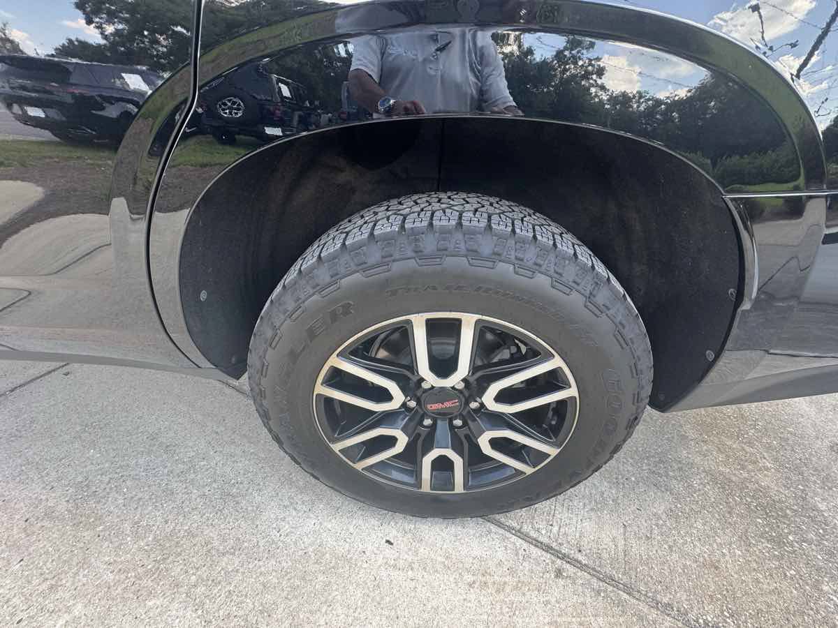 Used 2021 GMC Yukon AT4 AWD/4WD image 30