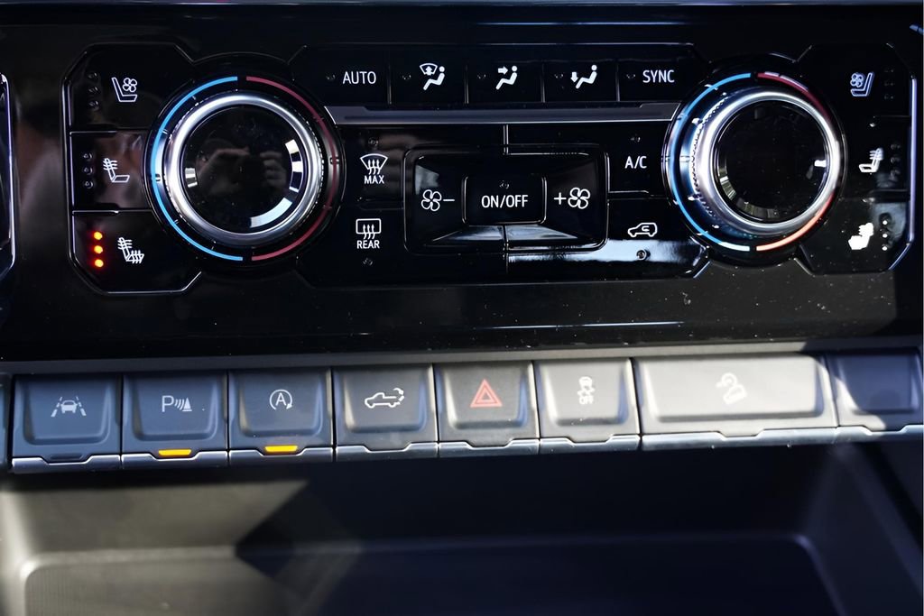 New 2026 GMC Sierra 1500 Denali w/ Denali Reserve Package image 16