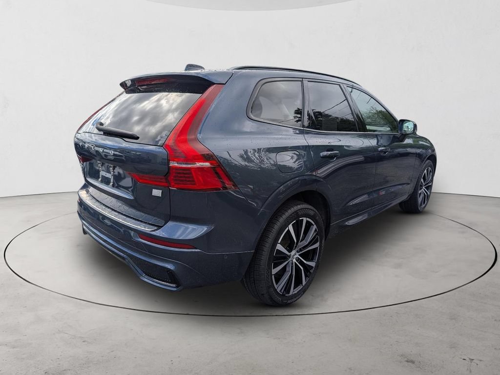 Certified 2023 Volvo XC60 T8 Ultimate w/ Climate Package AWD/4WD image 5