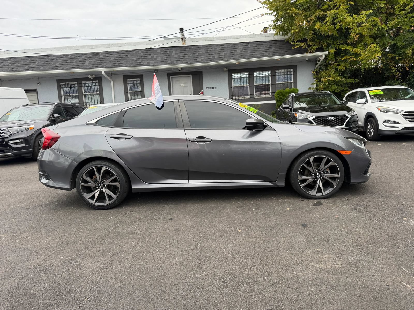 Used 2020 Honda Civic Sport image 4