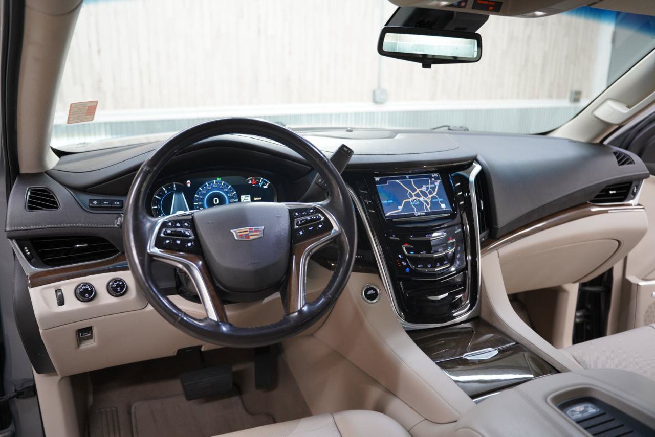 Used 2019 Cadillac Escalade Premium Luxury w/ LPO, Radiant Package AWD/4WD image 11