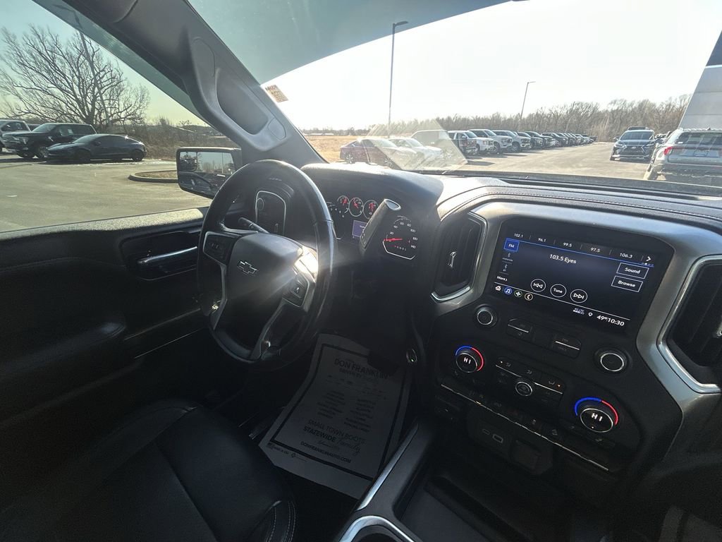 Used 2021 Chevrolet Silverado 1500 LT Trail Boss image 11