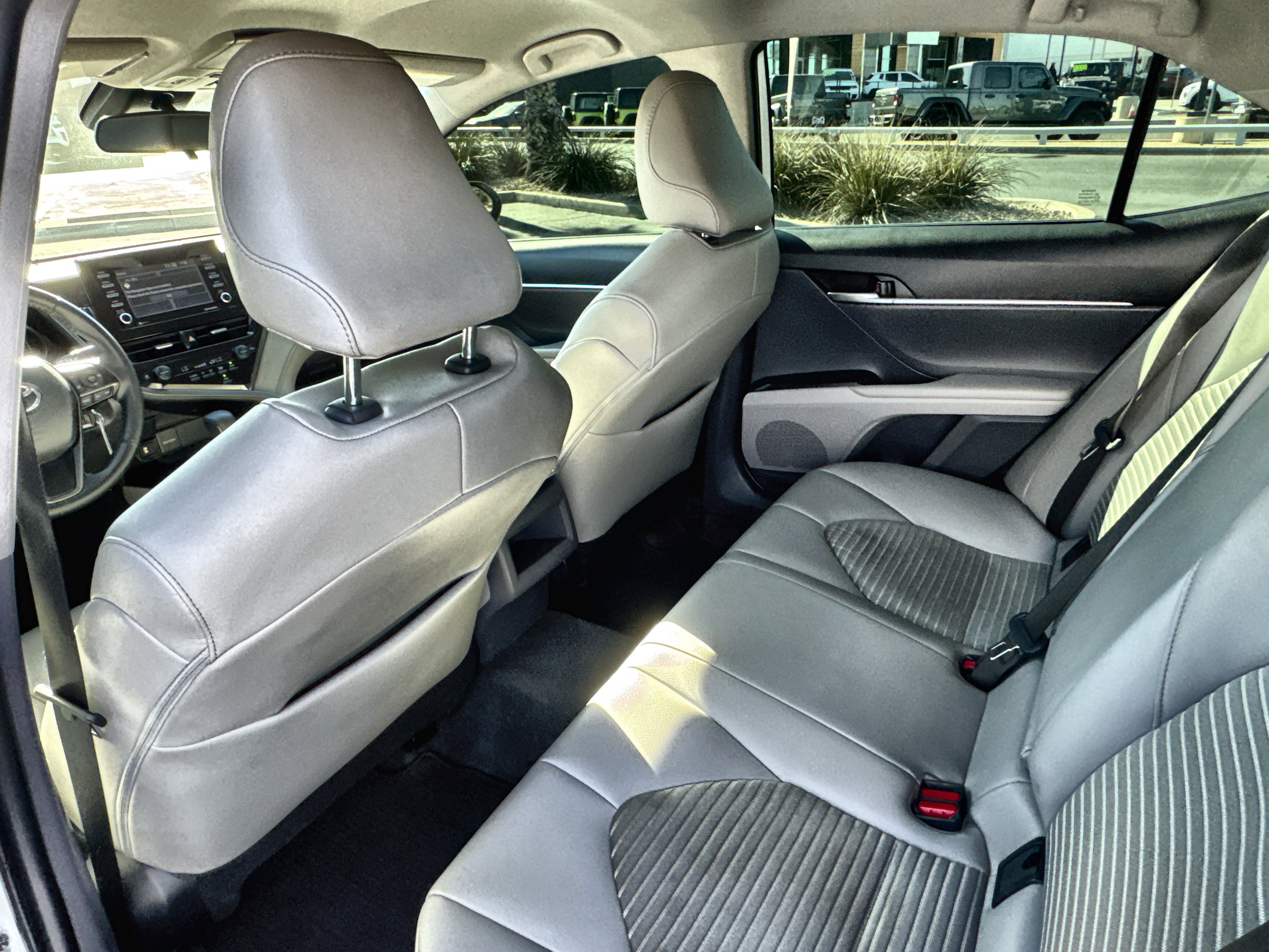 Used 2023 Toyota Camry SE image 20