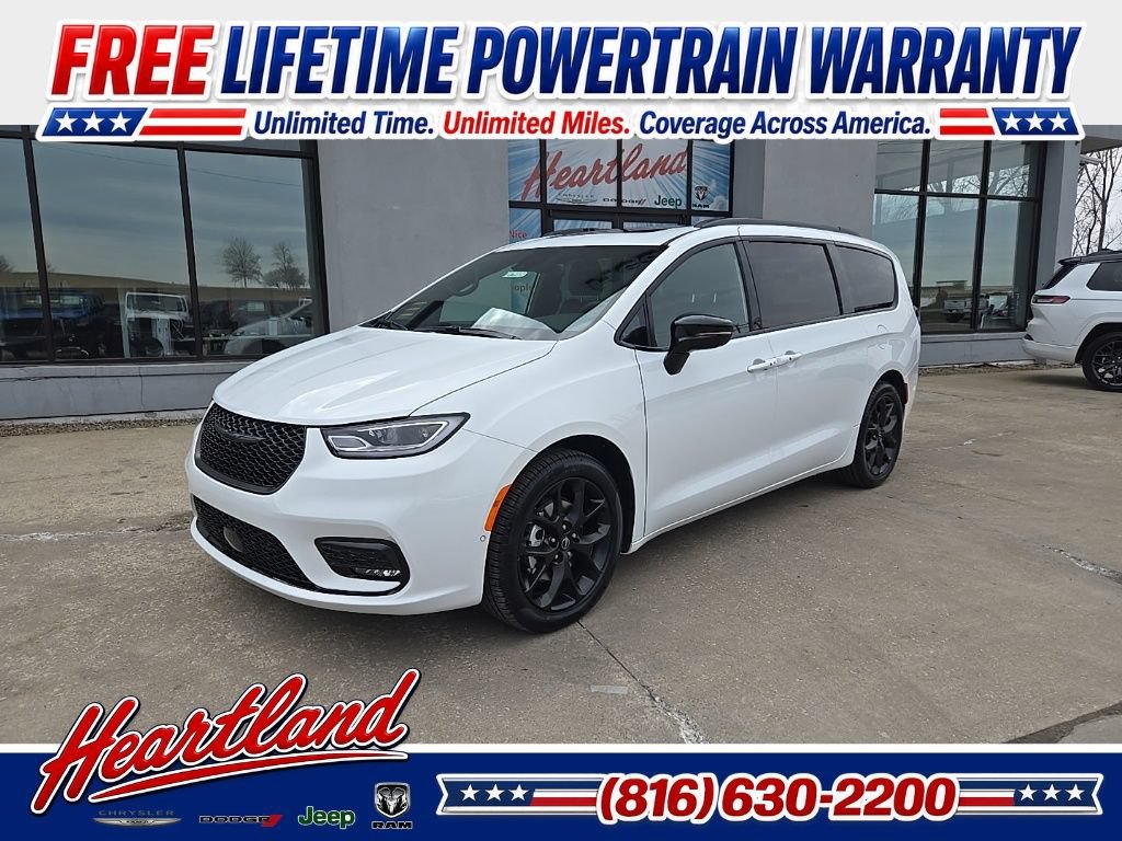 New 2026 Chrysler Pacifica Select w/ S Appearance Package