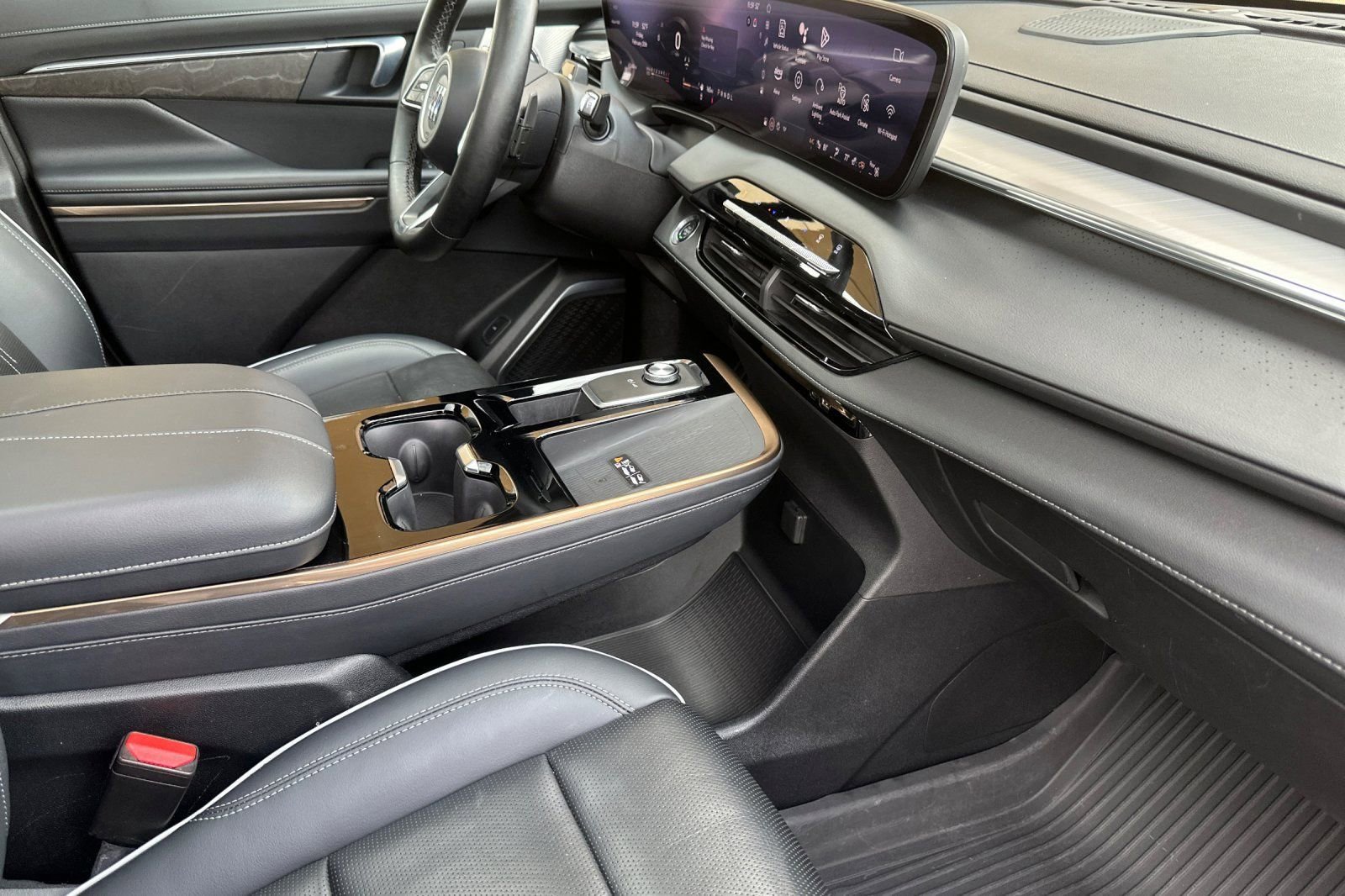 Certified 2025 Buick Enclave Avenir w/ Super Cruise Package image 18