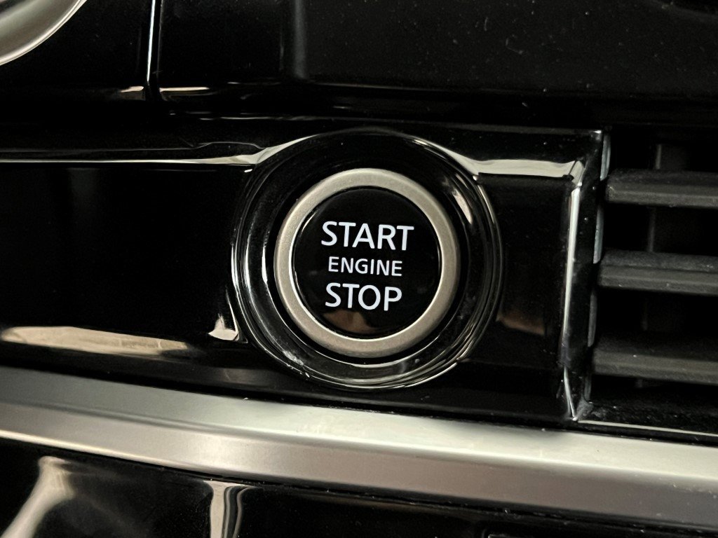 Used 2024 Nissan Pathfinder SV image 29