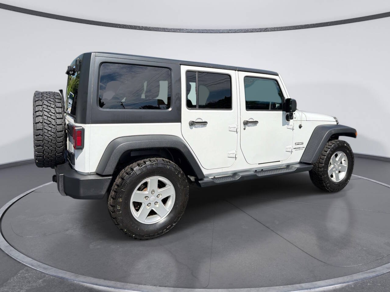 Used 2016 Jeep Wrangler Unlimited Sport w/ Quick Order Package 24S AWD/4WD image 4