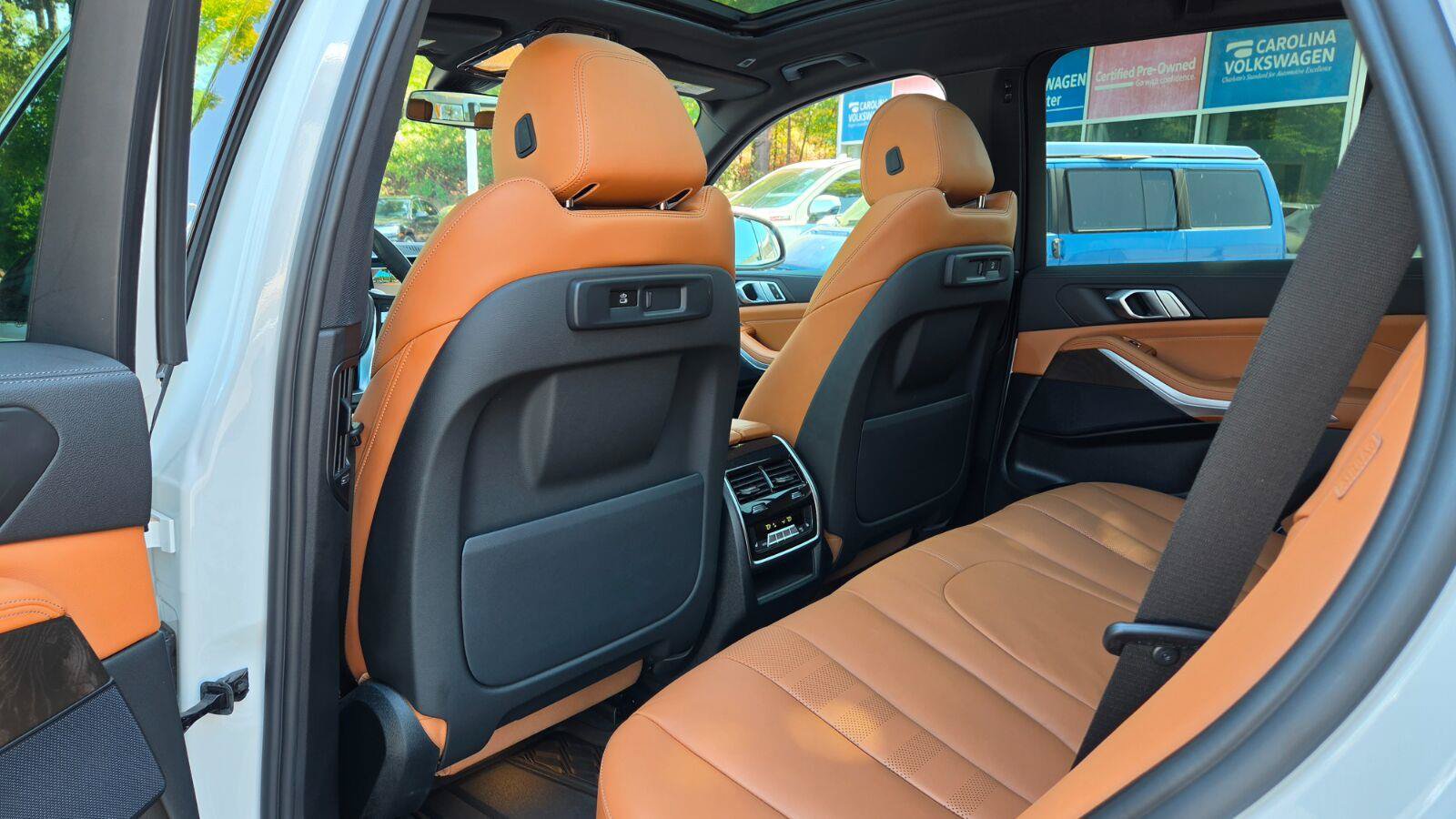 Used 2022 BMW X5 xDrive40i w/ Premium Package AWD/4WD image 41