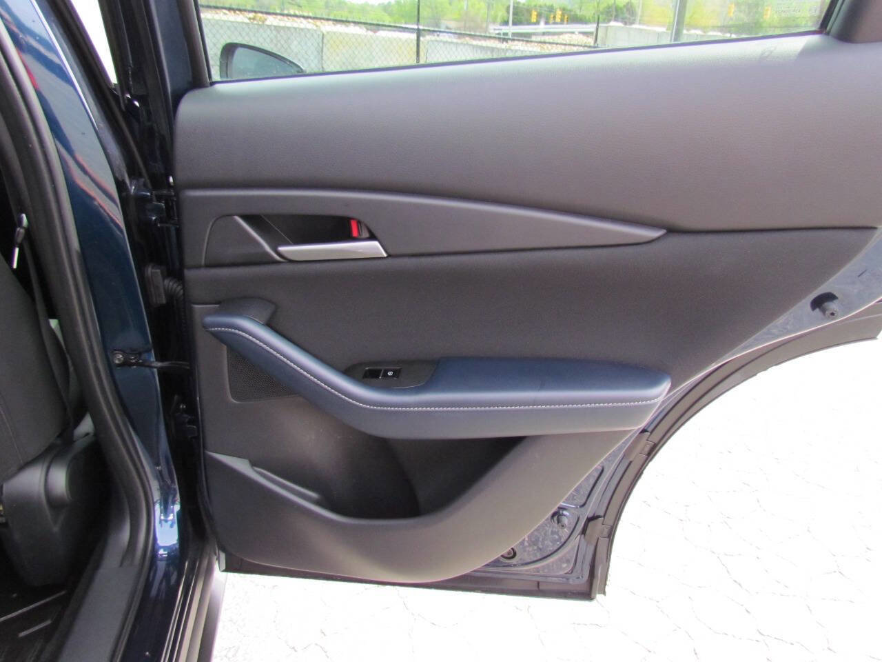 Used 2020 MAZDA CX-30 FWD image 16