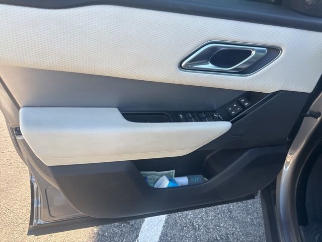 Used 2023 Land Rover Range Rover Velar R-Dynamic S image 10