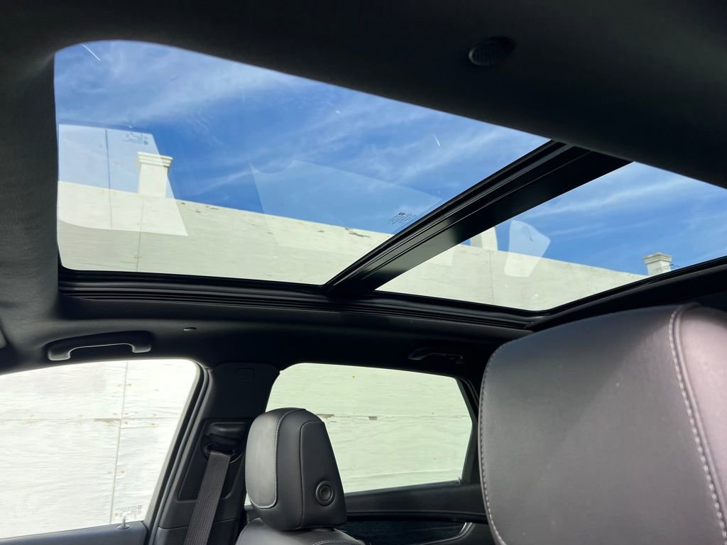 Certified 2025 Cadillac XT5 Premium Luxury image 9