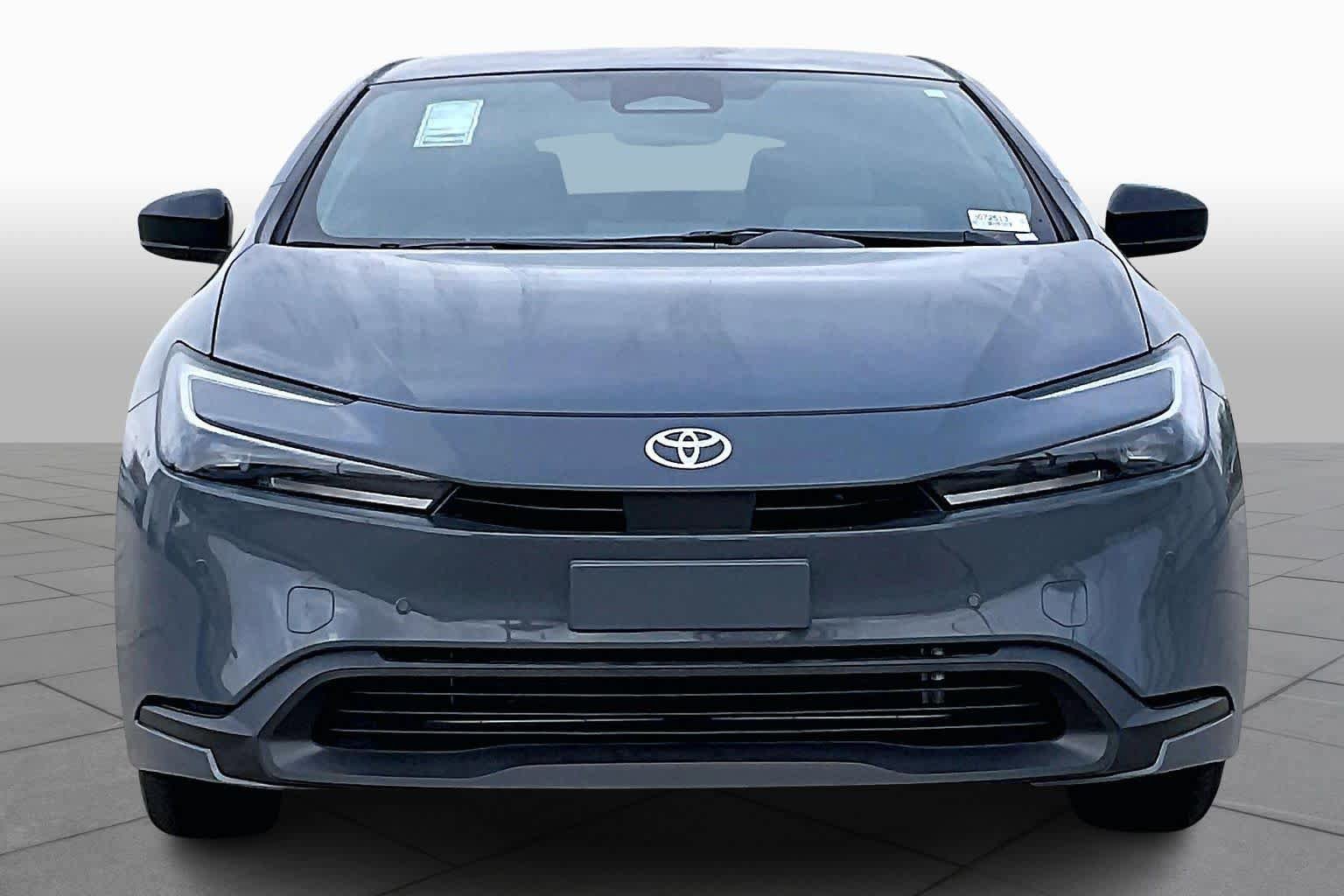New 2026 Toyota Prius LE FWD image 3
