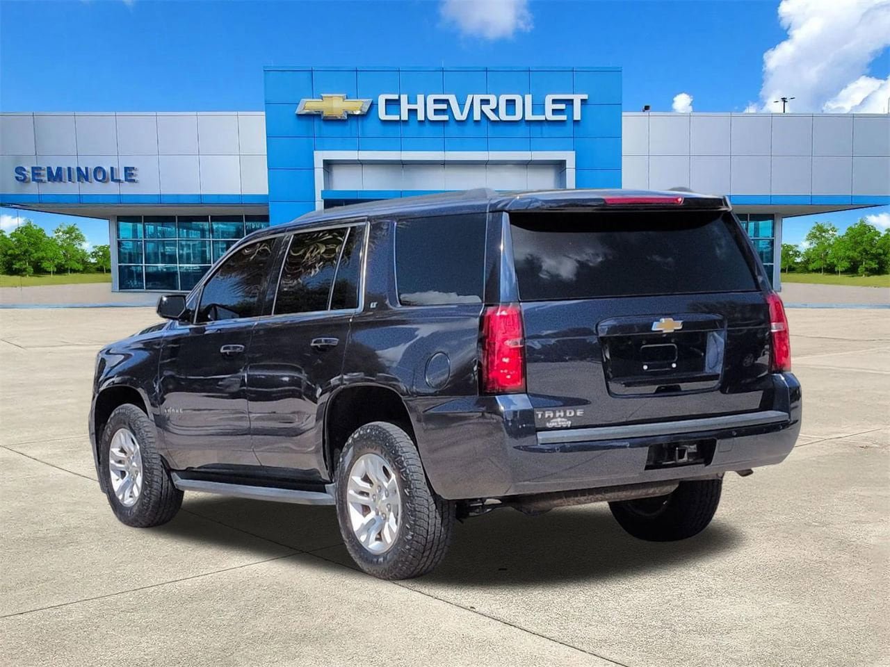 Used 2019 Chevrolet Tahoe LT AWD/4WD image 3