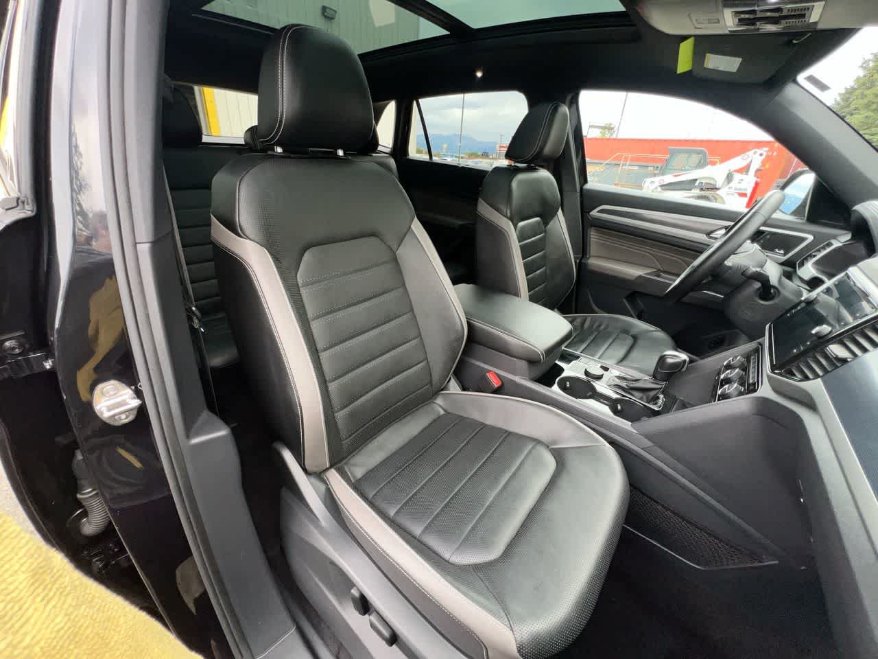 Used 2021 Volkswagen Atlas Cross Sport SEL Premium AWD/4WD image 28
