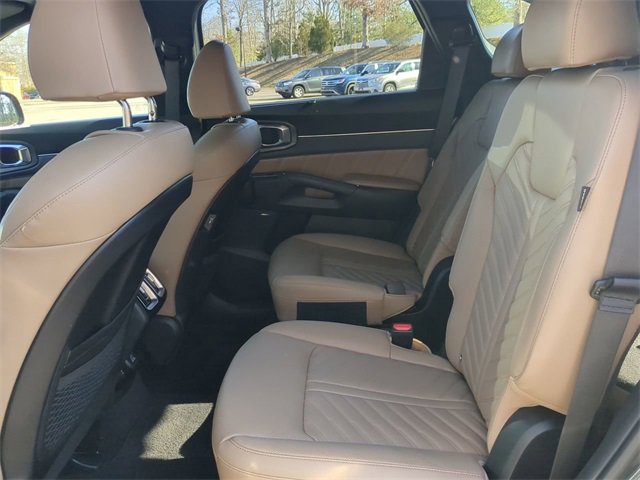 Used 2025 Kia Sorento SX Prestige w/ Olive Brown Leather Package image 13