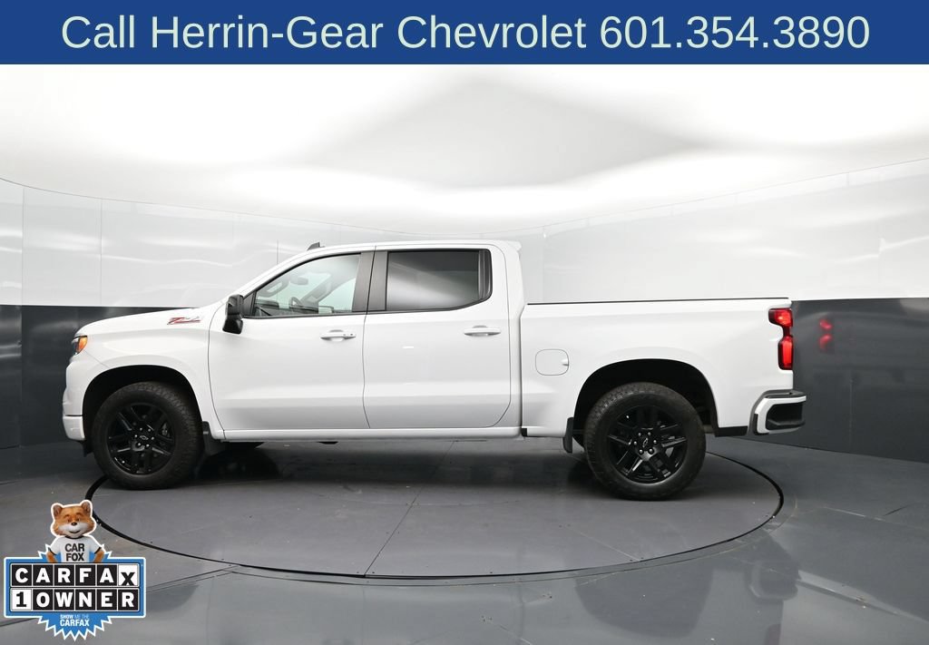 Used 2023 Chevrolet Silverado 1500 RST AWD/4WD image 4