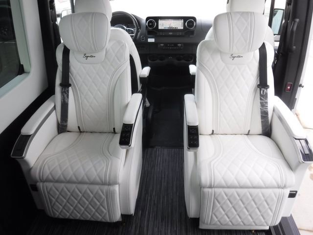 Used 2023 Mercedes-Benz Sprinter 3500 w/ Parking Package image 22