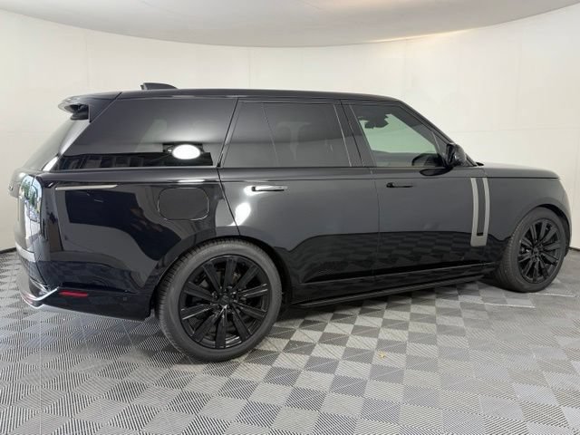 Used 2026 Land Rover Range Rover SE AWD/4WD image 6