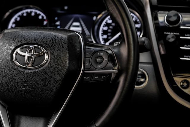 Used 2018 Toyota Camry XLE FWD image 24