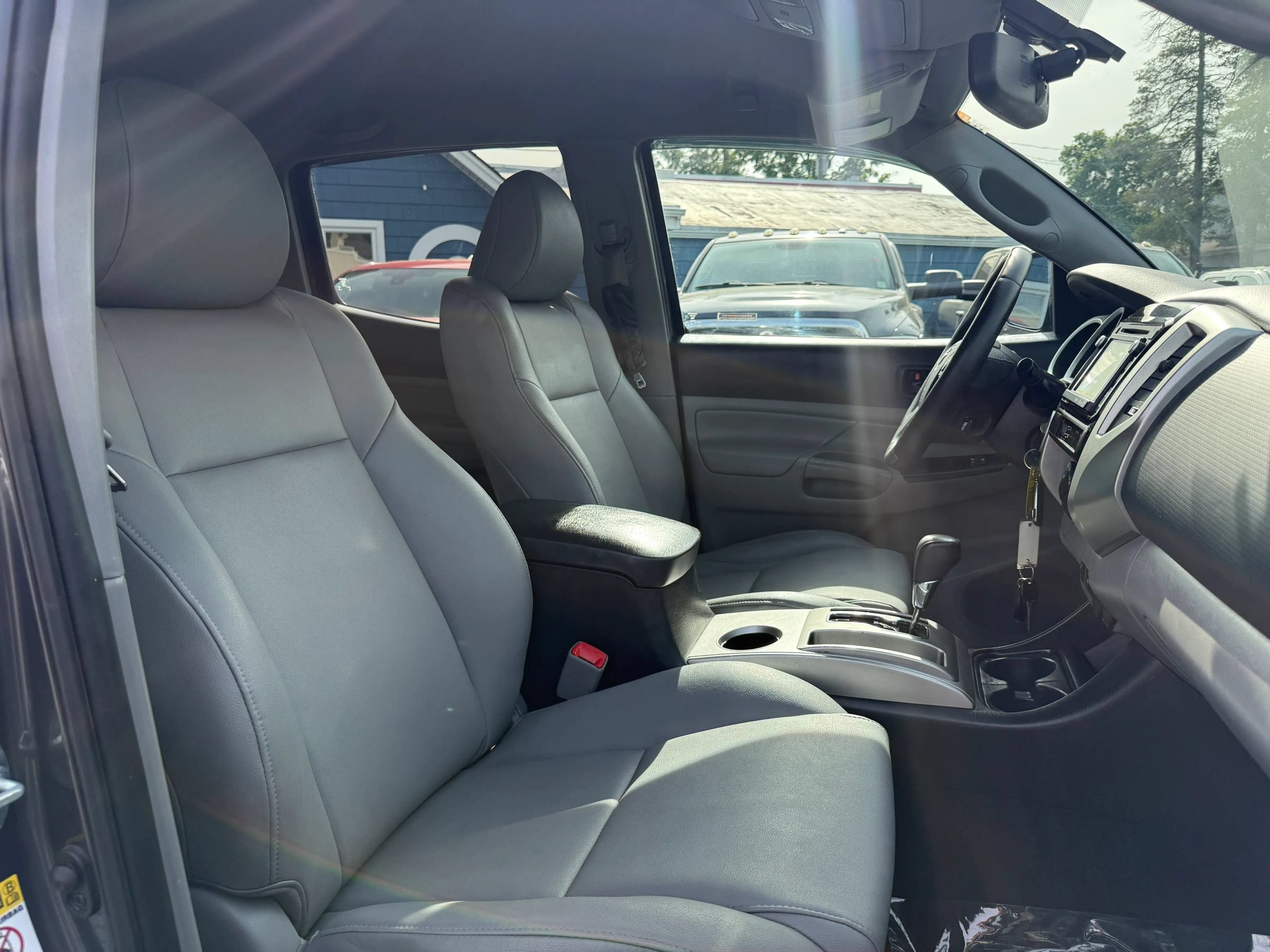 Used 2014 Toyota Tacoma 4x4 Double Cab image 28