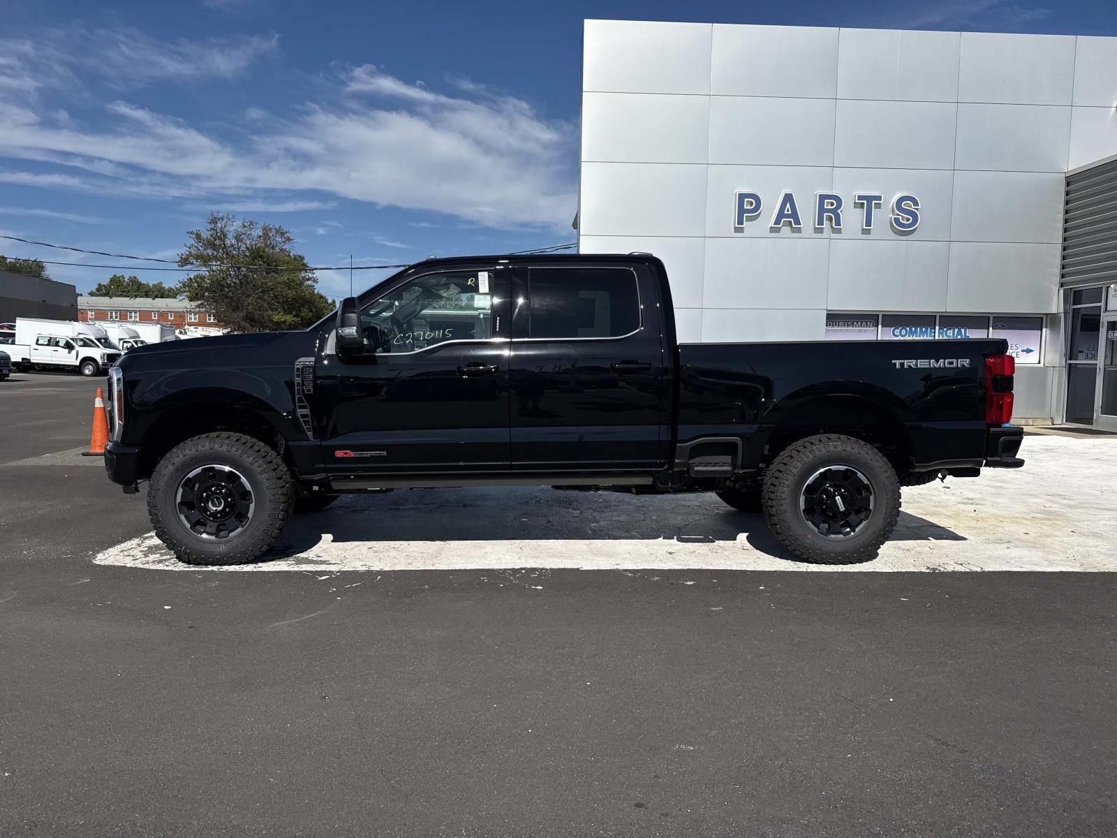 New 2027 Ford F350 Platinum w/ Tremor Off-Road Package AWD/4WD image 6