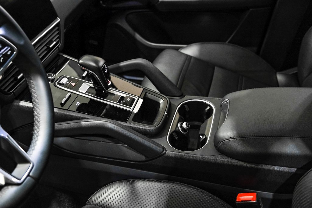 Used 2023 Porsche Cayenne image 22