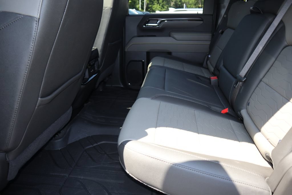 Used 2024 Chevrolet Silverado 2500 ZR2 w/ Technology Package AWD/4WD image 31