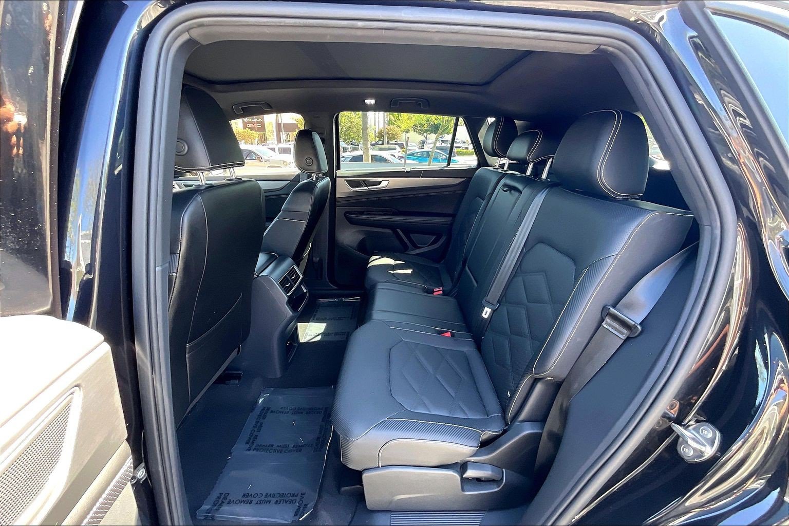 Used 2024 Volkswagen Atlas Cross Sport SE FWD image 20