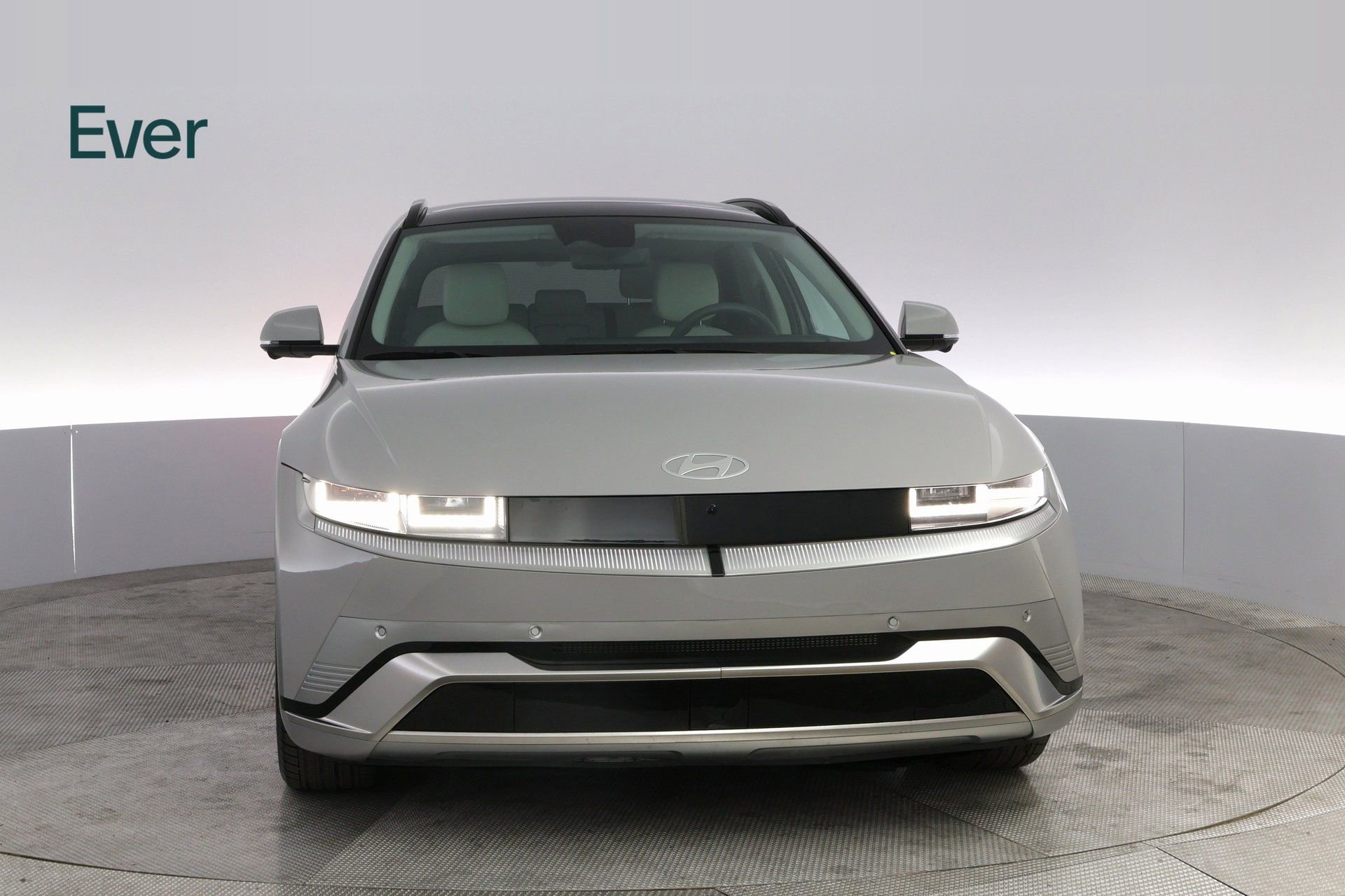 Used 2025 Hyundai Ioniq 5 Limited image 3