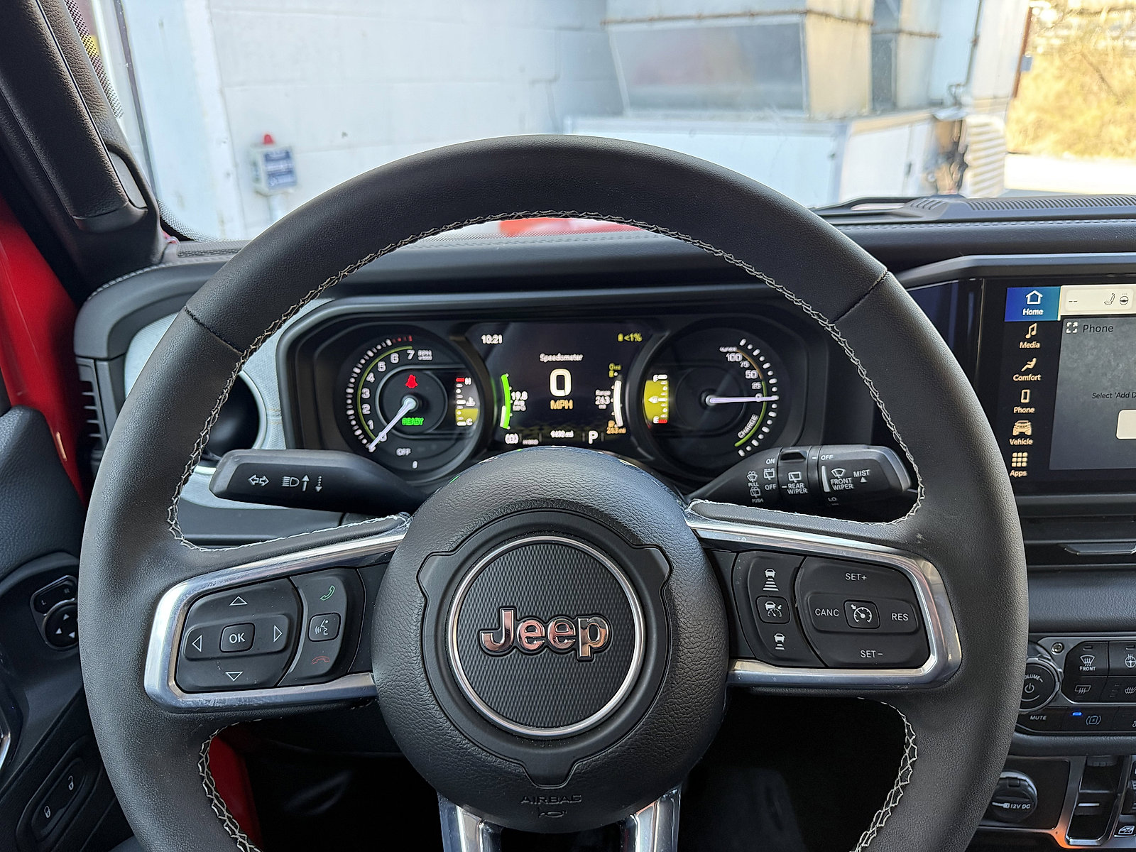 Used 2025 Jeep Wrangler Sahara w/ Safety Group image 15