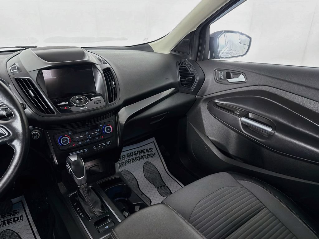 Used 2019 Ford Escape Titanium AWD/4WD image 23