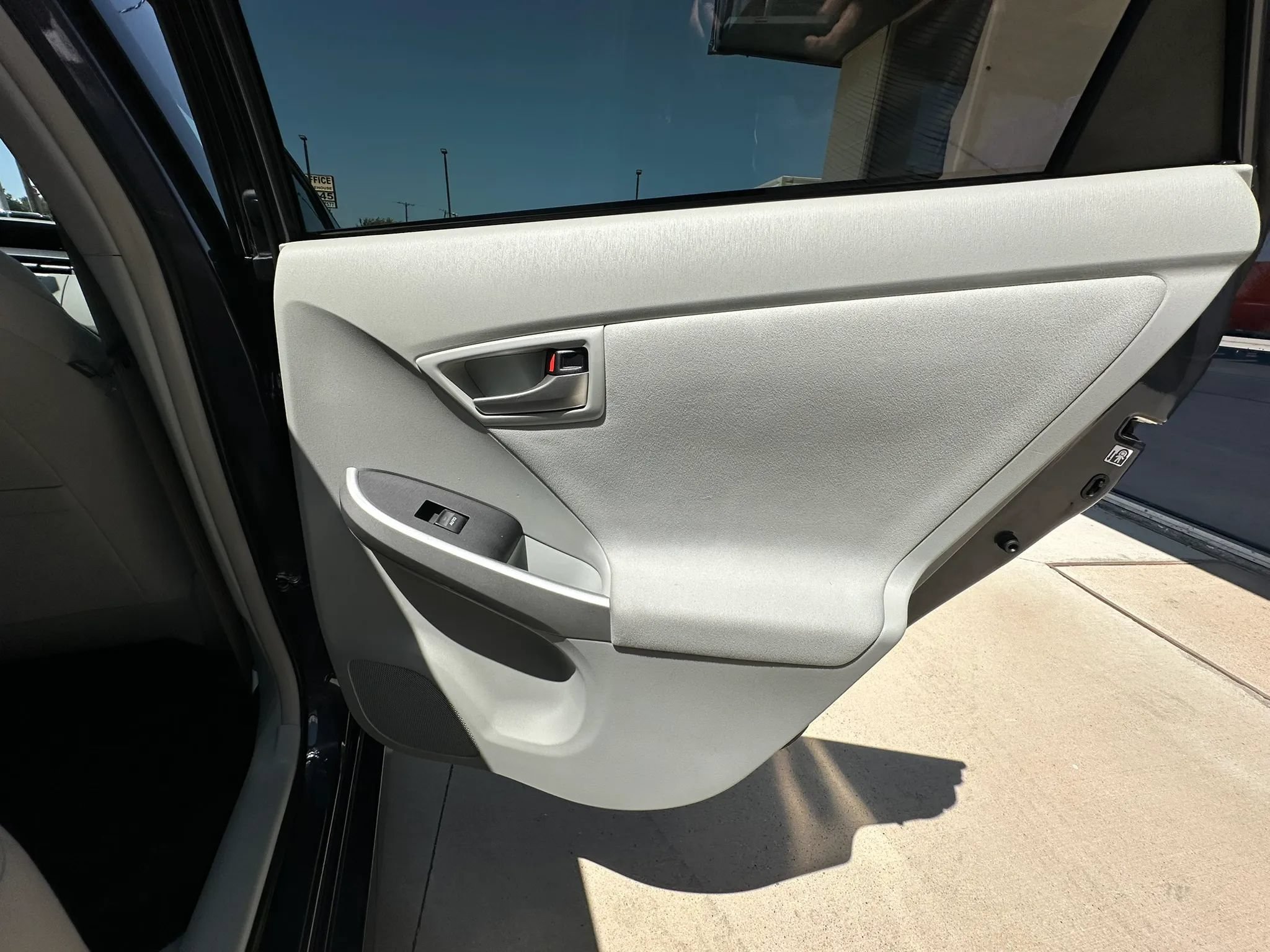 Used 2015 Toyota Prius Three FWD image 34