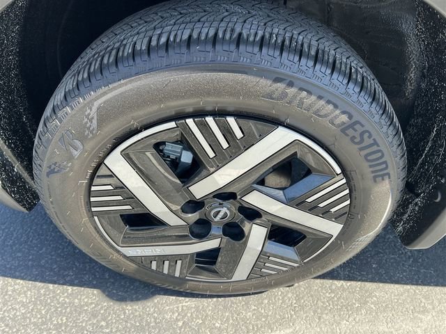 Used 2025 Nissan Kicks SV image 20