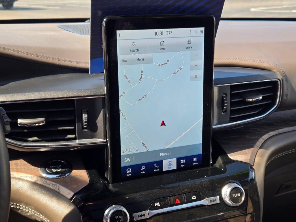 Certified 2023 Ford Explorer Platinum w/ Technology Package AWD/4WD image 30